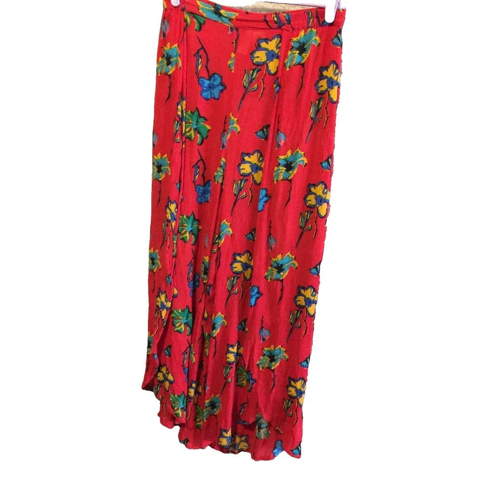 Women's TRUE DESTINY Pull On Open Leg Red Floral Harem Pants Rayon Med FLAWS